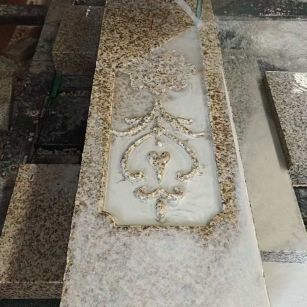 晋城 黄金麻花岗岩异形加工雕刻栏杆大柱