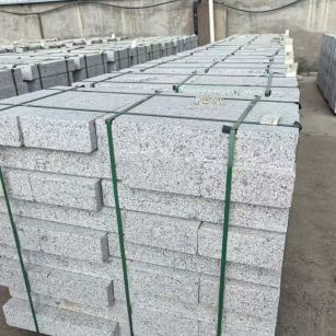 晋城 白麻花岗岩路沿石，弧形路沿石，道牙石，马路牙子，界石，路缘石，平沿石，直岩石，平缘石等