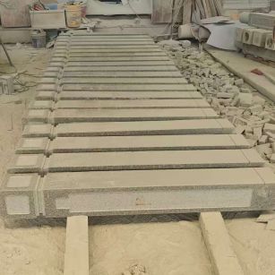 晋城 芝麻白异形加工雕刻-栏杆大柱，方柱