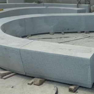 晋城 芝麻白花岗岩光面弧形坐凳