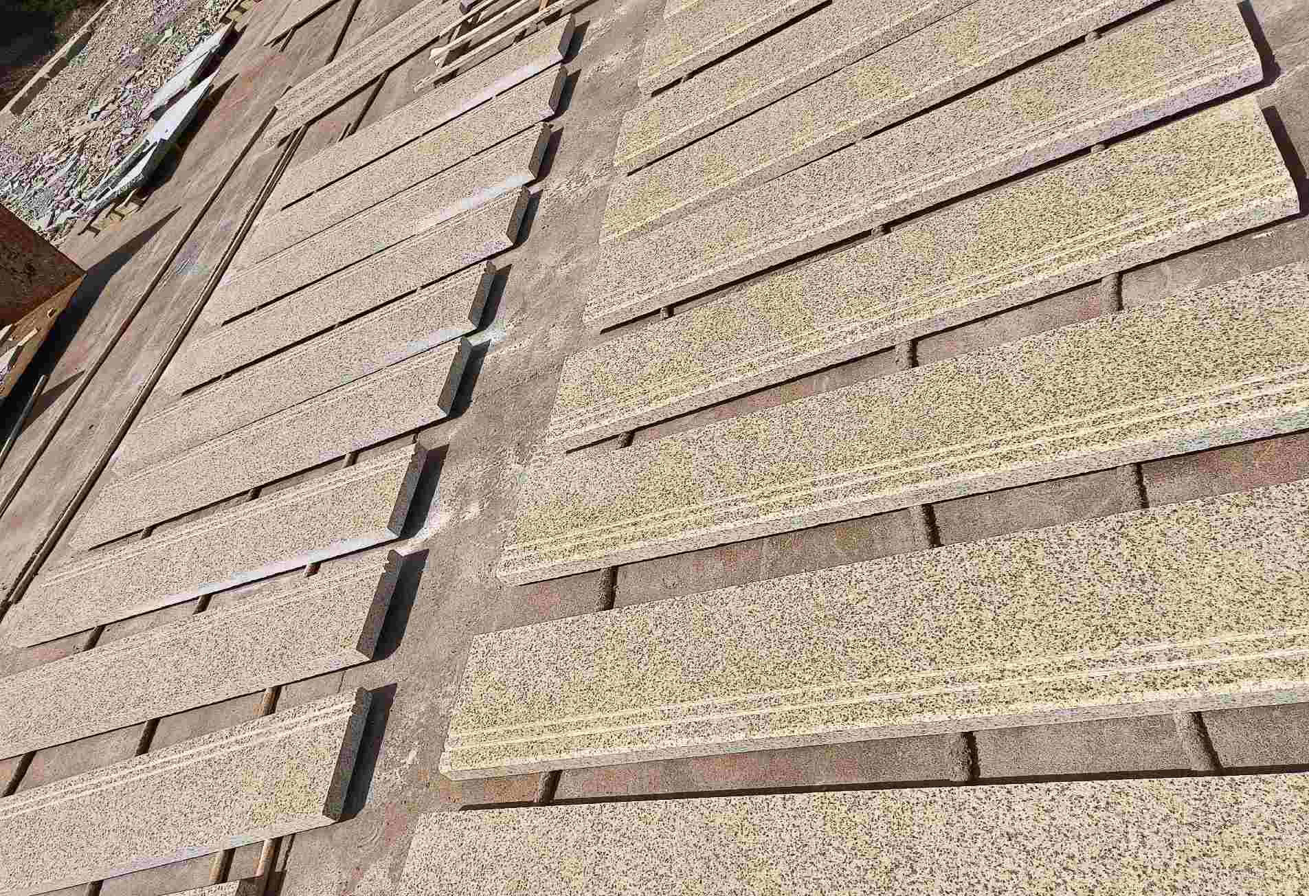 晋城 黄金麻花岗岩光面楼梯踏步