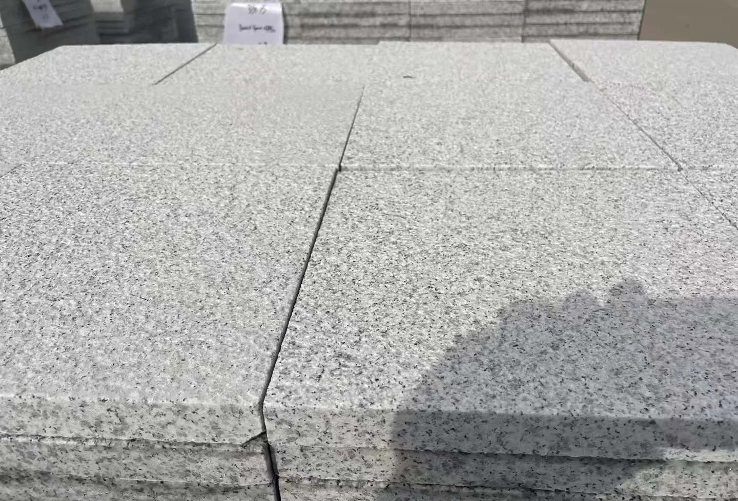 晋城 白麻花岗岩石材推荐 荔枝面地铺石