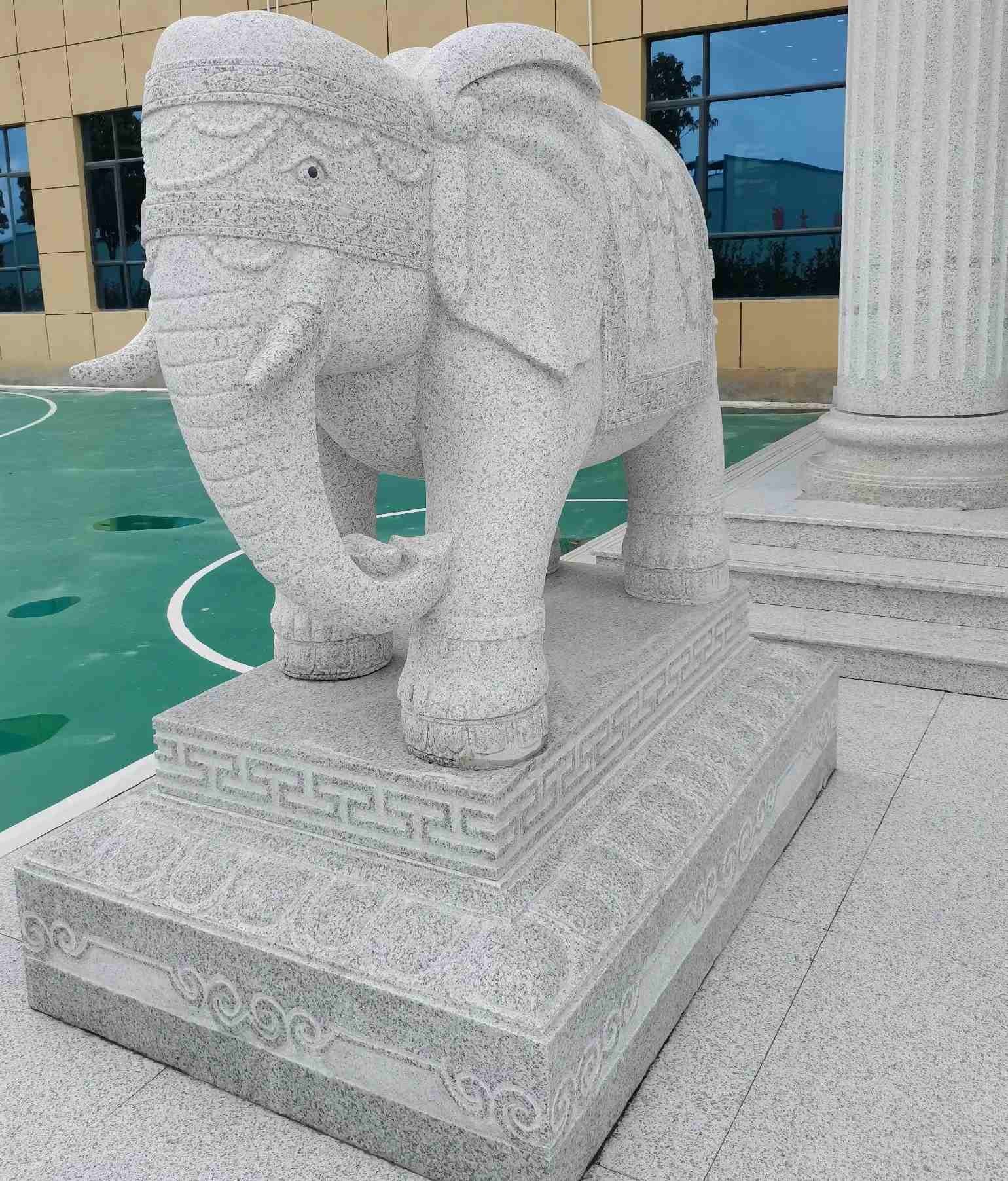 晋城 白麻花岗岩动物异形石雕-大象