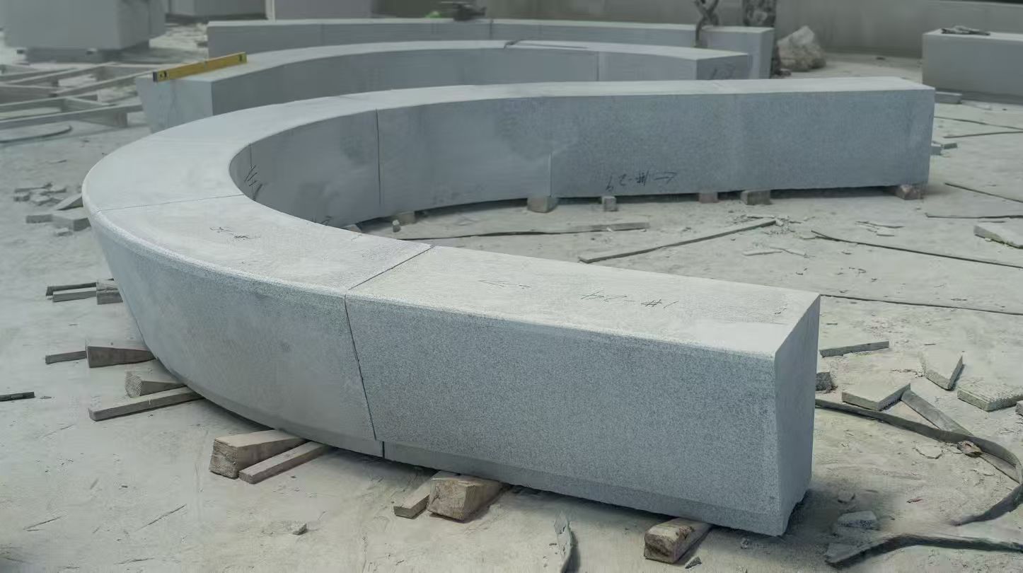晋城 芝麻白花岗岩光面弧形坐凳