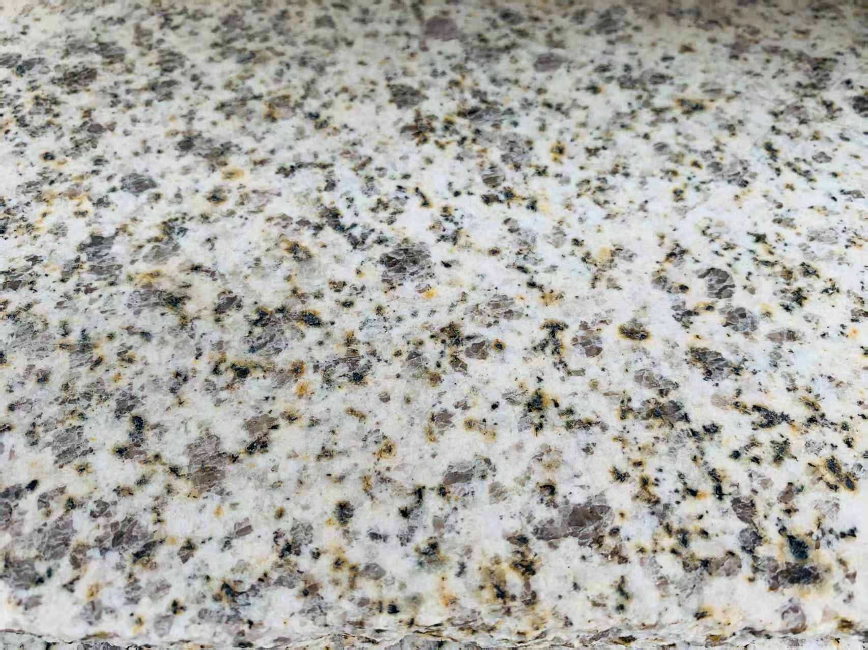 晋城 黄金麻花岗岩石材浅黄光面