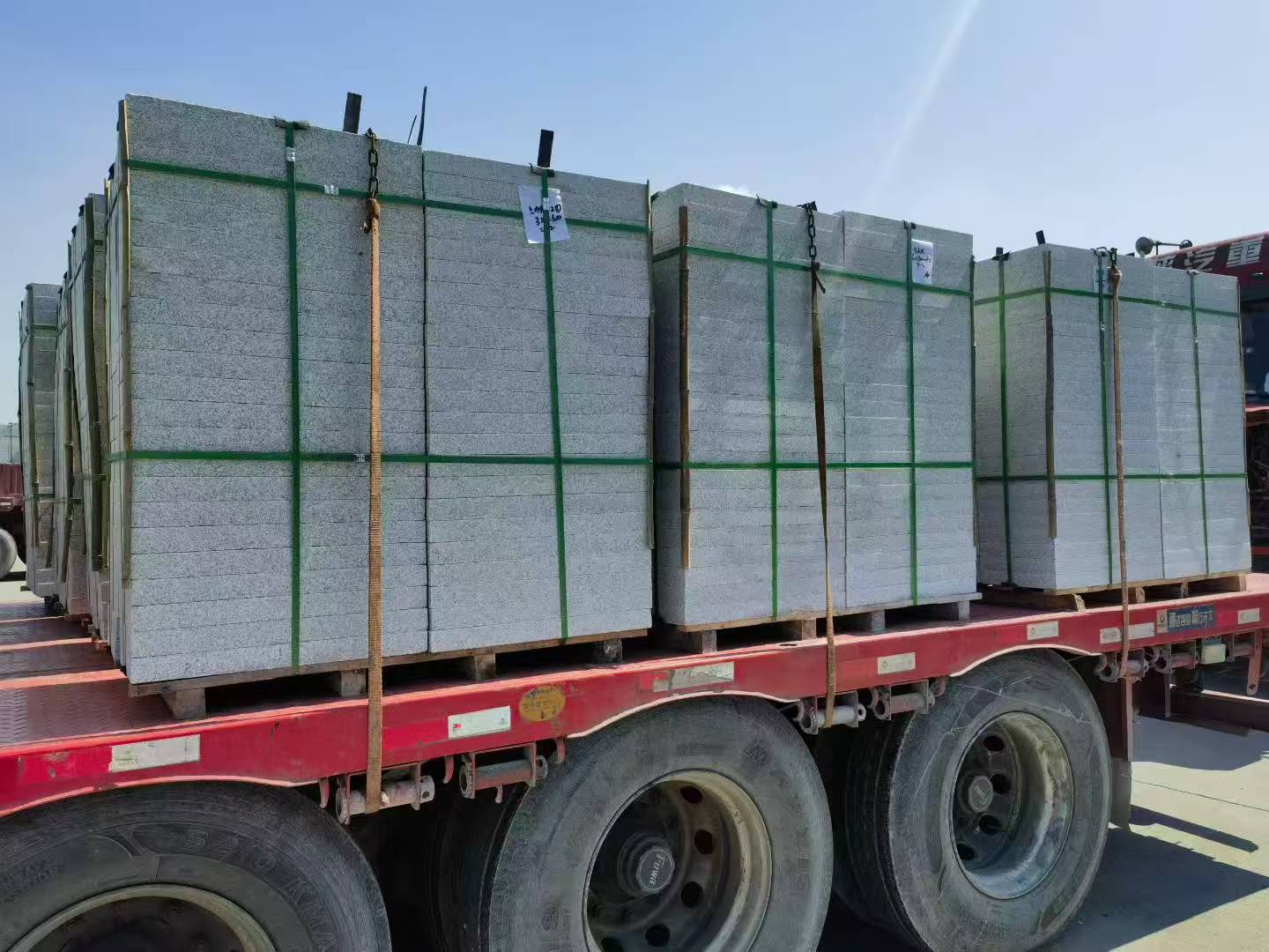 晋城芝麻白花岗岩出货日常地铺石