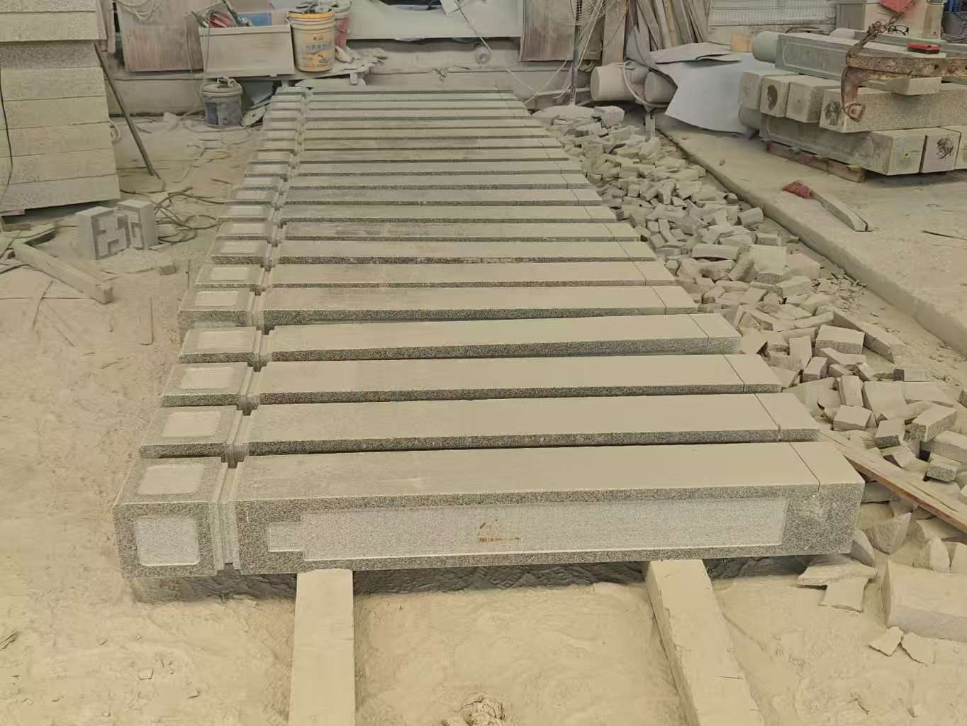 晋城 芝麻白异形加工雕刻-栏杆大柱，方柱